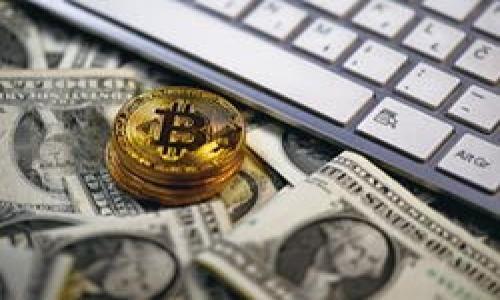 如何将TP钱包资金快速安全地转入币安交易所
TP钱包, 币安, 加密货币, 钱包转账/guanjianci

引言
在当今的数字货币交易世界中，越来越多的用户开始关注如何将资金在不同平台之间高效转移。TP钱包和币安（Binance）是两个广受欢迎的选择，前者以其安全和便捷的特性而备受青睐，后者则因其丰富的交易对和流动性吸引了无数投资者。如果你正在寻找如何将TP钱包中的资产安全且迅速地转入币安交易所的方法，那么你来对地方了！

第一步：了解TP钱包
TP钱包是一个多链数字货币钱包，支持多种加密货币的存储和交易。它的界面友好，操作简单，非常适合新手使用。你是否也觉得PT钱包简洁的设计让你能更容易地管理自己的数字资产呢？TP钱包的安全性也让许多用户对其倍感信赖，采用了多重加密技术，有效保护用户的资产安全。

第二步：注册币安账号
在进行资金转移之前，你需要确保自己拥有一个币安的账户。如果你还没有注册，首先访问币安官网，点击注册。注册过程非常直观，通常只需要提供电子邮箱或手机号，以及设置一个强密码。你是不是已经迫不及待想注册一个来体验一下币安的魅力了呢？

第三步：获取币安的充值地址
在进行转账之前，获取你的币安充值地址是非常重要的一步。登录你的币安账户，进入“钱包”部分，然后选择“充值”。在此，你可以选择你要转账的币种，如USDT、ETH等，币安会生成一个专属的充值地址。请注意，务必确认地址的准确性，是否真的很重要？当然！因为任何一个小的错误都可能导致资产的丢失。

第四步：在TP钱包中发起转账
打开TP钱包，找到你希望转出资金的币种，点击“发送”或“转账”选项。在输入框中，粘贴刚才在币安获取的充值地址，并输入你想转入的金额。请务必再次仔细确认钱包地址和金额，因为错误的操作可能会让你的资金无法找回。此时，你是否有种心跳加速的感觉？转账过程的紧张感是许多数字货币投资者都会经历的。

第五步：确认转账并等待入账
确认所有信息无误后，点击确认完成转账。一般情况下，资金会在几分钟内到达币安，但某些情况下，由于区块链网络的拥堵，可能会有延迟。你是不是也会在心里默默祈祷，期待资金能顺利到达呢？你可以随时在币安的“钱包”页面跟踪你的资金状态，这种实时更新带来的安心感是否让你觉得更踏实呢？

第六步：处理任何可能的问题
如果你在转账过程中遇到任何问题，比如转账没有到账，可以在币安的“帮助中心”寻求支持，或者查看TP钱包的官方社区和指南，获取解决方案。即便如此，许多用户在首次尝试时会感到紧张，担心会出现错误。你是否也有过这样由不安驱动的谨慎心态呢？再者，任何数字资产交易都有一定的风险，保持理智和冷静至关重要。

总结
从TP钱包成功转账到币安并不复杂，但每一步都需要认真对待。从选择正确的币种，到获取准确的地址，再到确认交易。一旦掌握了这个流程，相信你会越来越得心应手。未来的数字货币投资之路，也许就从这一次转账开始。你是否感觉自己已经掌握了这种操作的技巧，并为接下来的投资充满期待呢？ 

希望本文能帮助到你，让你的数字货币投资旅程更加顺利！无论是资金的安全转移，还是交易的果断决策，都是让你在这个市场中获得成功的重要基础。 

常见问题FAQ
strong问：/strong转账失败，怎么办？
strong答：/strong首先检查收款地址和数量是否正确，如果仍然无法解决，可联系TP钱包或币安客服寻求帮助。

strong问：/strong转账需要多久？
strong答：/strong一般情况下，转账过程在几分钟内完成，但具体时间取决于区块链网络的状态。

strong问：/strong我能转哪些币从TP钱包到币安？
strong答：/strong主要支持的币种包括BTC、ETH、USDT等，但具体可转币种以币安平台显示为准。

每个人的投资旅程都是独特的，希望你能够在这个不断变化的市场中不断成长，获取新的知识与经验，并与世界各地的投资者分享你的故事。